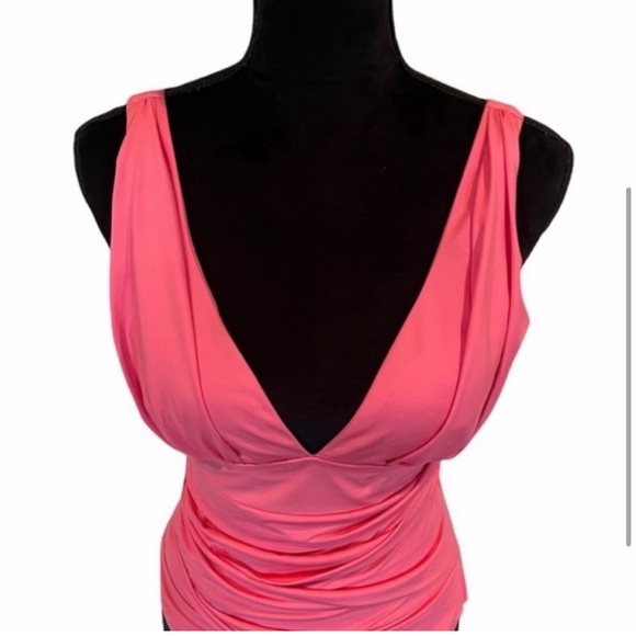 Kenneth Cole one piece form faltering ruched fabric coral swimsuit size 8 - Picture 2 of 9